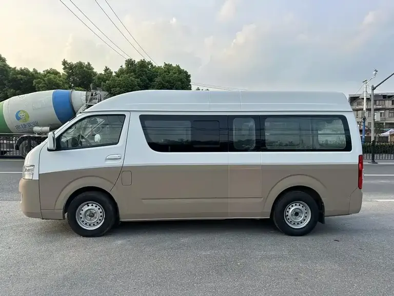 Foton Fengjing G7 2.0 L LWB Commercial Cargo Van High Roof 6-seat4 Q20 M