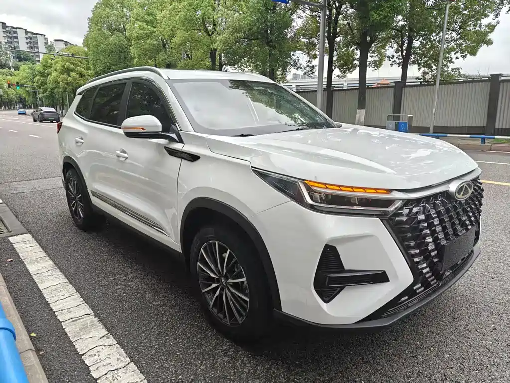 Tiggo 8 PRO Champion 290 T 2 WD Shine 5-seat