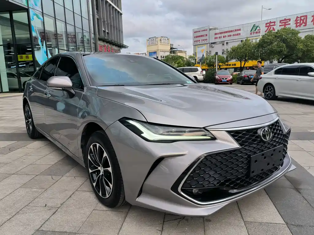 Avalon 2.5 L Luxury