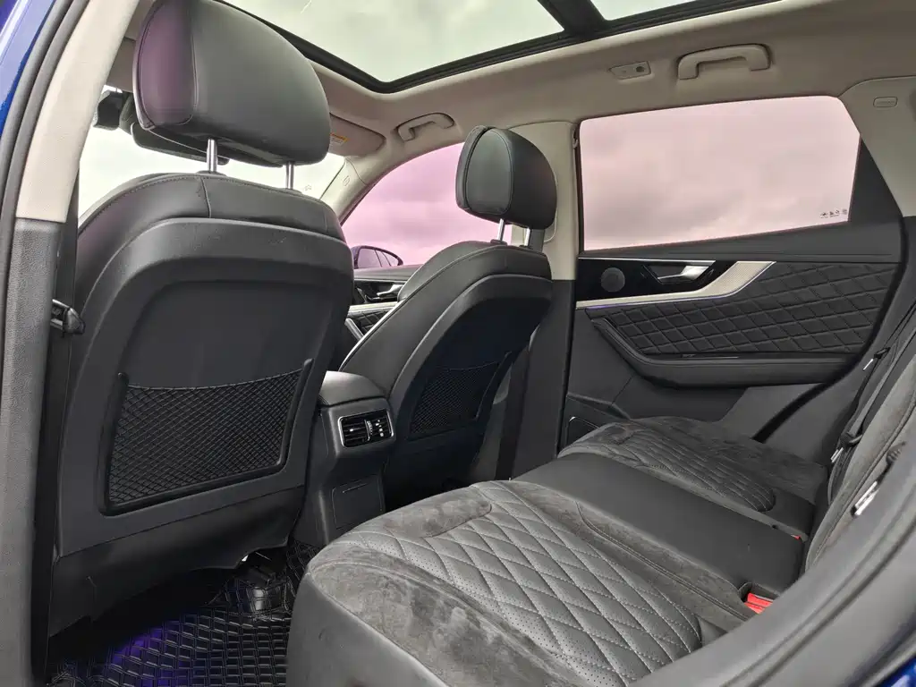 Hongqi HS5 2.0 T Connected Flagship Enjoyment 4 WD