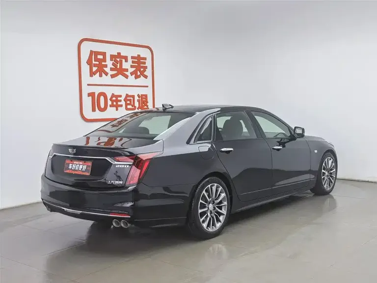 Cadillac CT6 28 T Distinguished