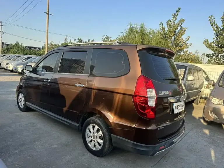 Wuling Hongguang 1.5 L S Basic CN-IV