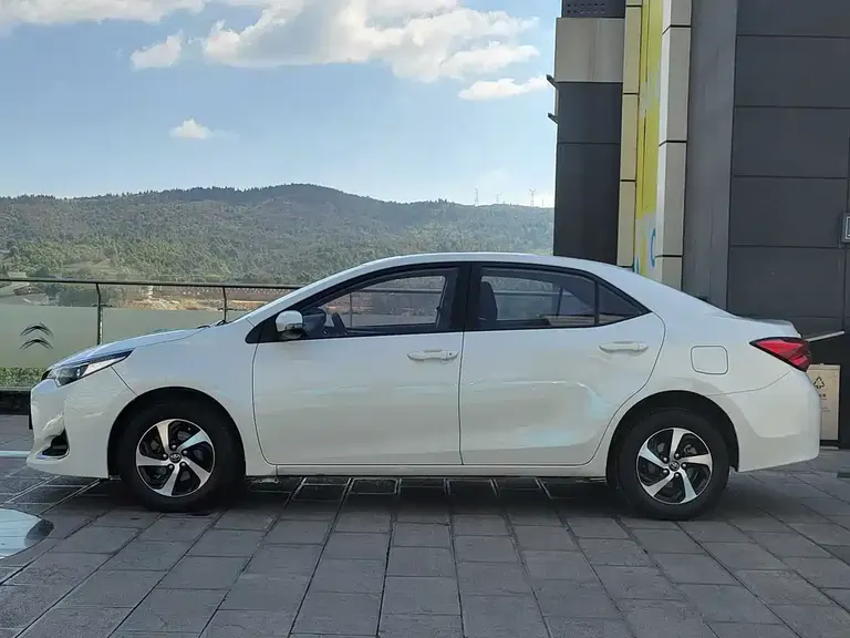 Toyota Levin Facelift 185 T CVT Elite CN-V