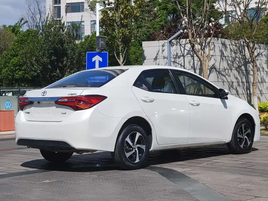 Levin Facelift 185 T CVT Elite CN-V