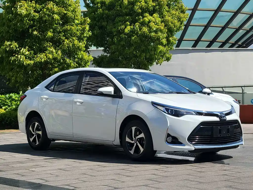 Levin Facelift 185 T CVT Elite CN-V