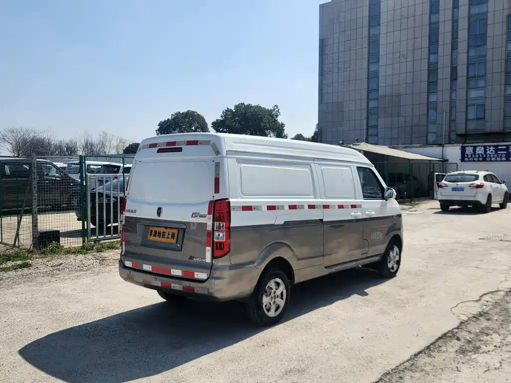 New Haishi X30 L 1.5 L Fortune Van2 5-seat AC SWC15 M