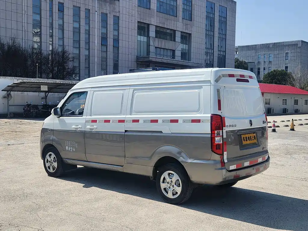 New Haishi X30 L 1.5 L Fortune Van2 5-seat AC SWC15 M