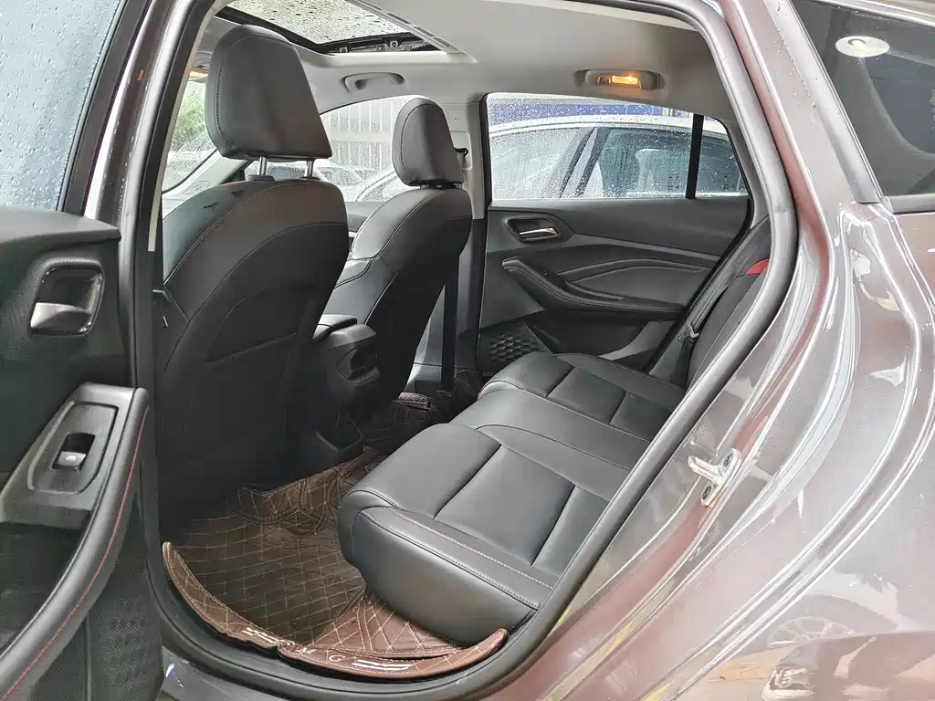 MG5 180 DVVT CVT Luxury