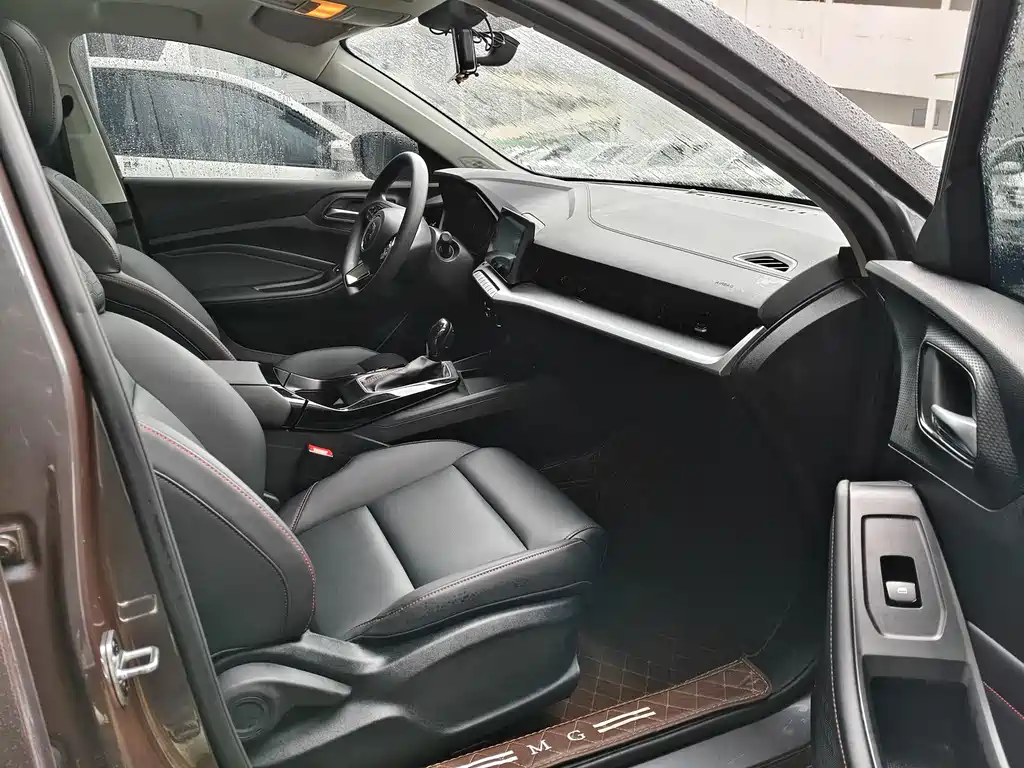 MG5 180 DVVT CVT Luxury
