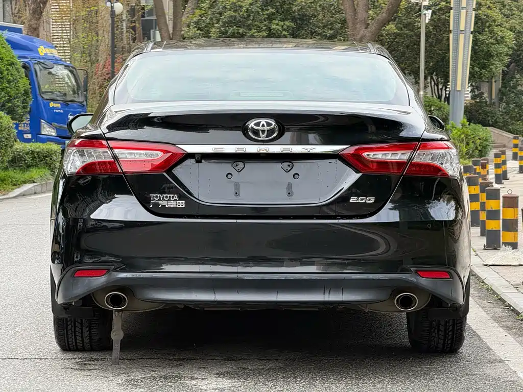 Camry 2.0 G Luxury