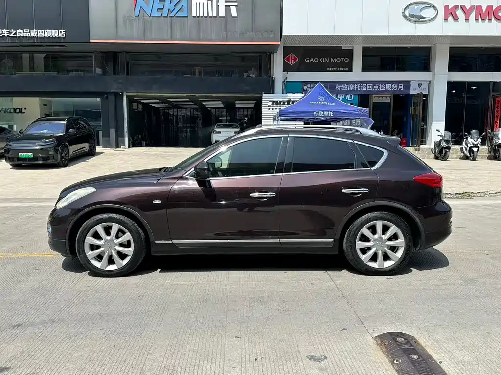 Infiniti EX EX25 Graceful