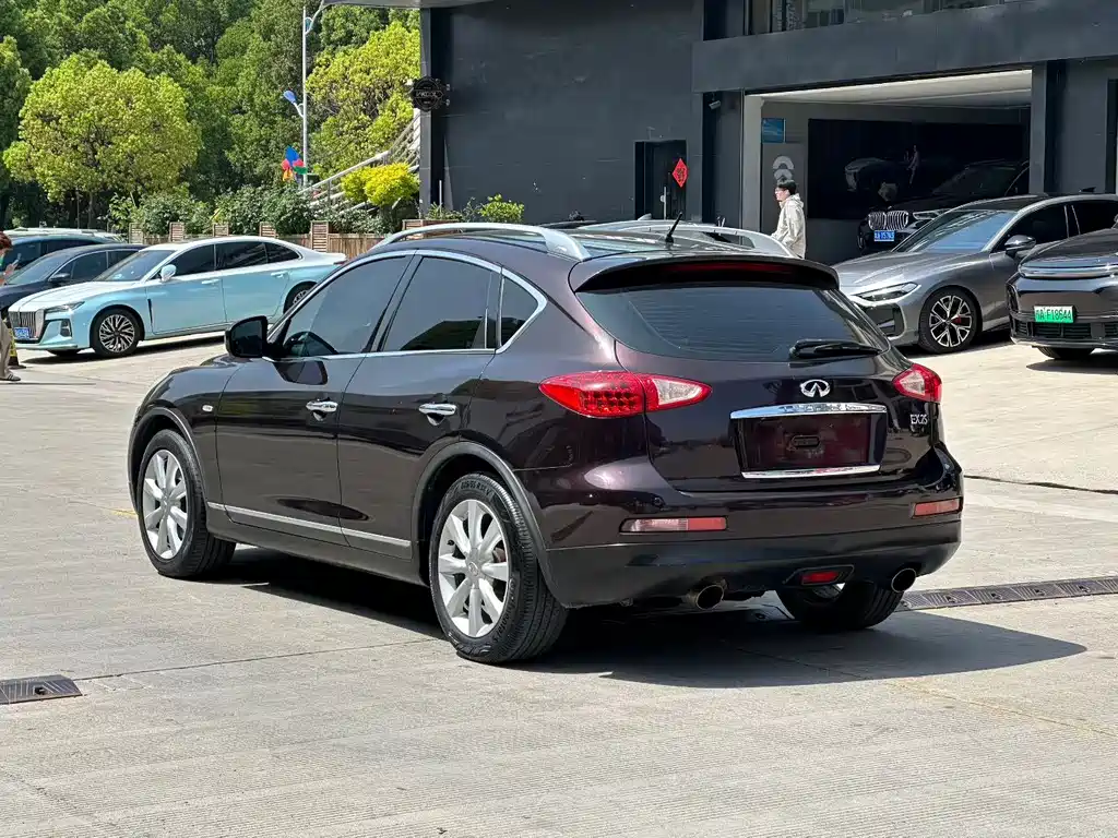 Infiniti EX EX25 Graceful
