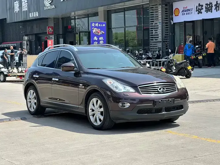 Infiniti EX EX25 Graceful
