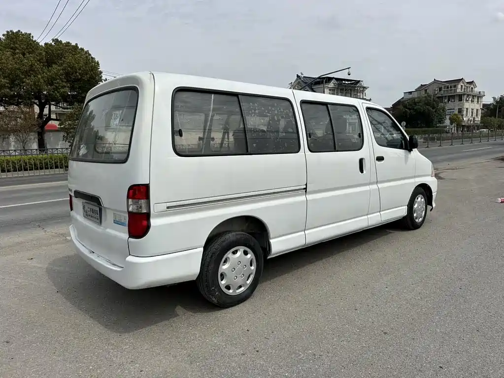 Jinbei Kuaiyun 2.0 L Comfort V19