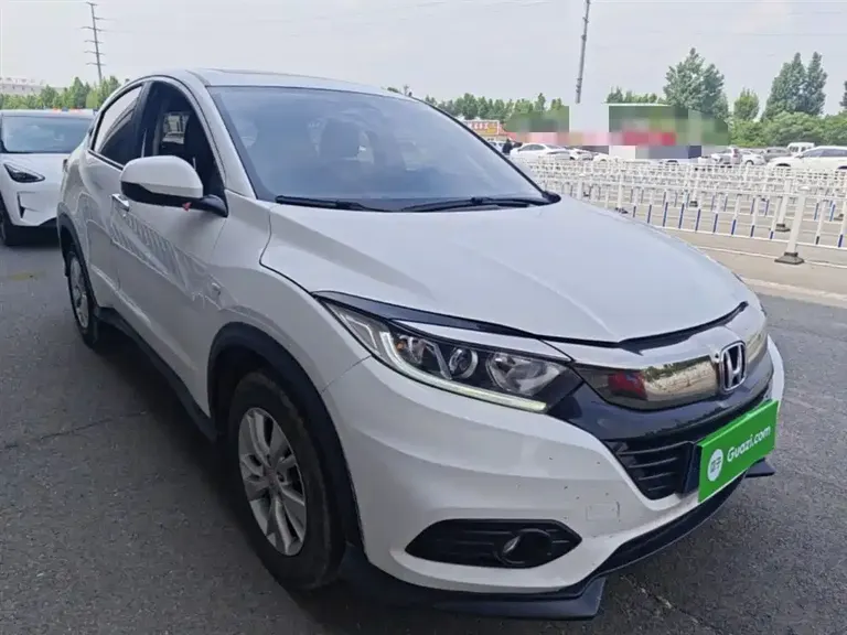 Honda Vezel 1.5 L CVT Pioneer CN-VI