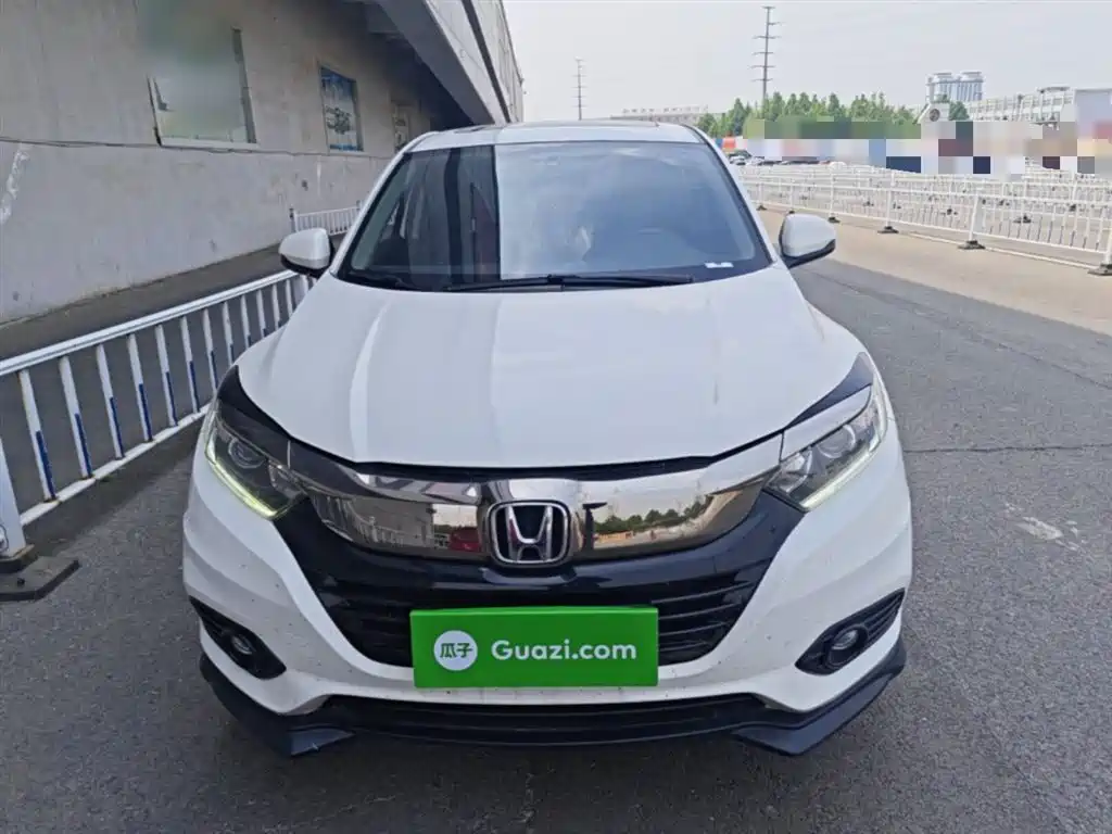 Vezel 1.5 L CVT Pioneer CN-VI