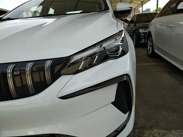 Geely Binrui Binrui COOL 1.5 T DCT Dragon