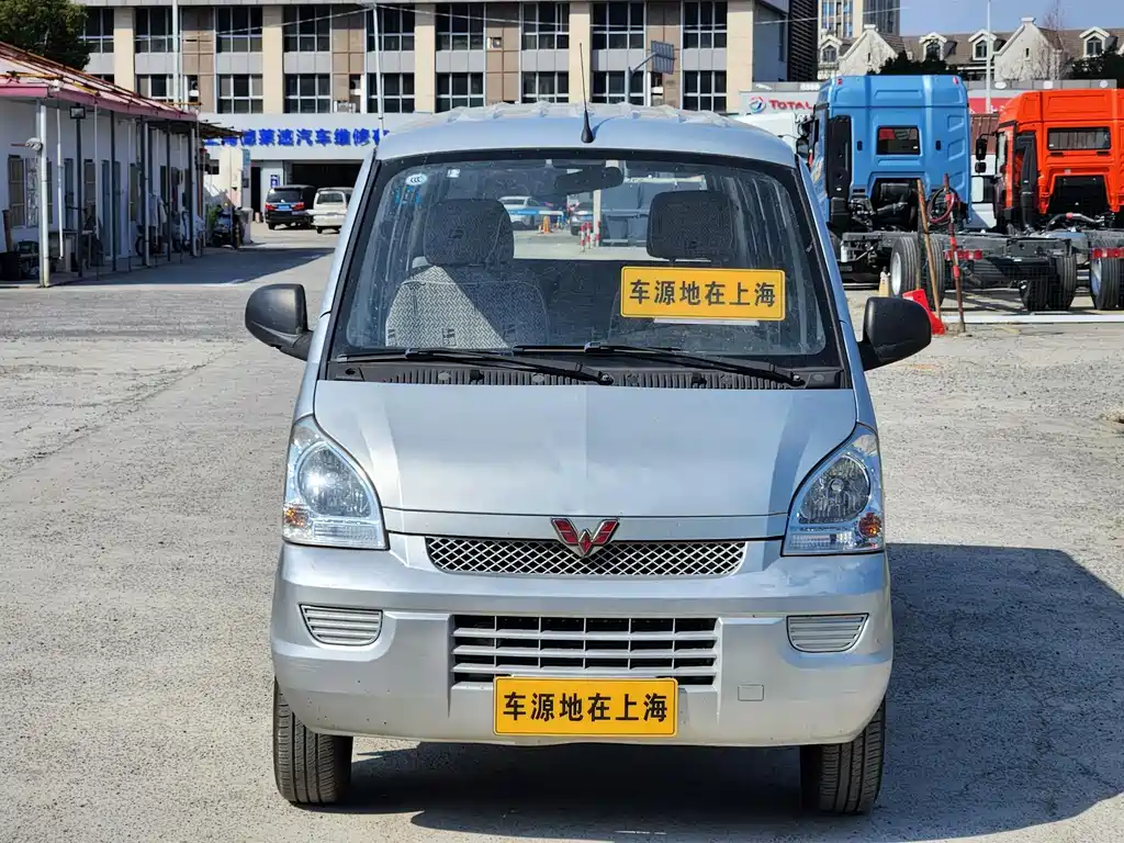 Wuling Rongguang 五菱荣光 2012款 1.5 L加长标准型