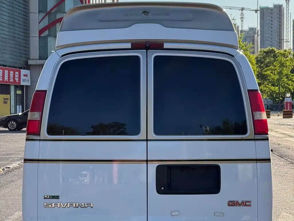SAVANA 6.0 L Business Star 10-seat