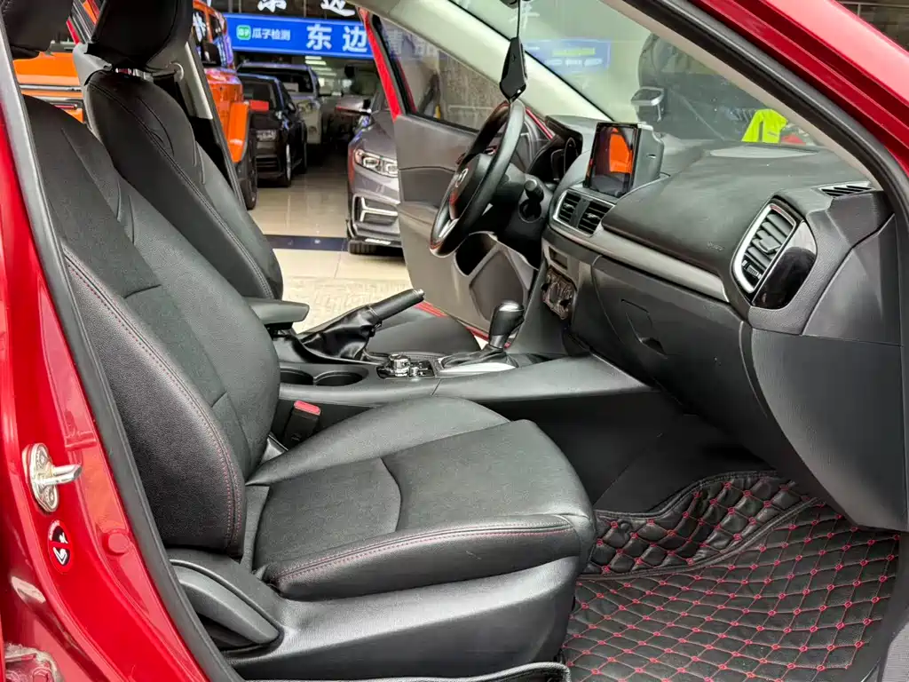 Mazda 3 Axela Sedan 1.5 L Auto Comfort