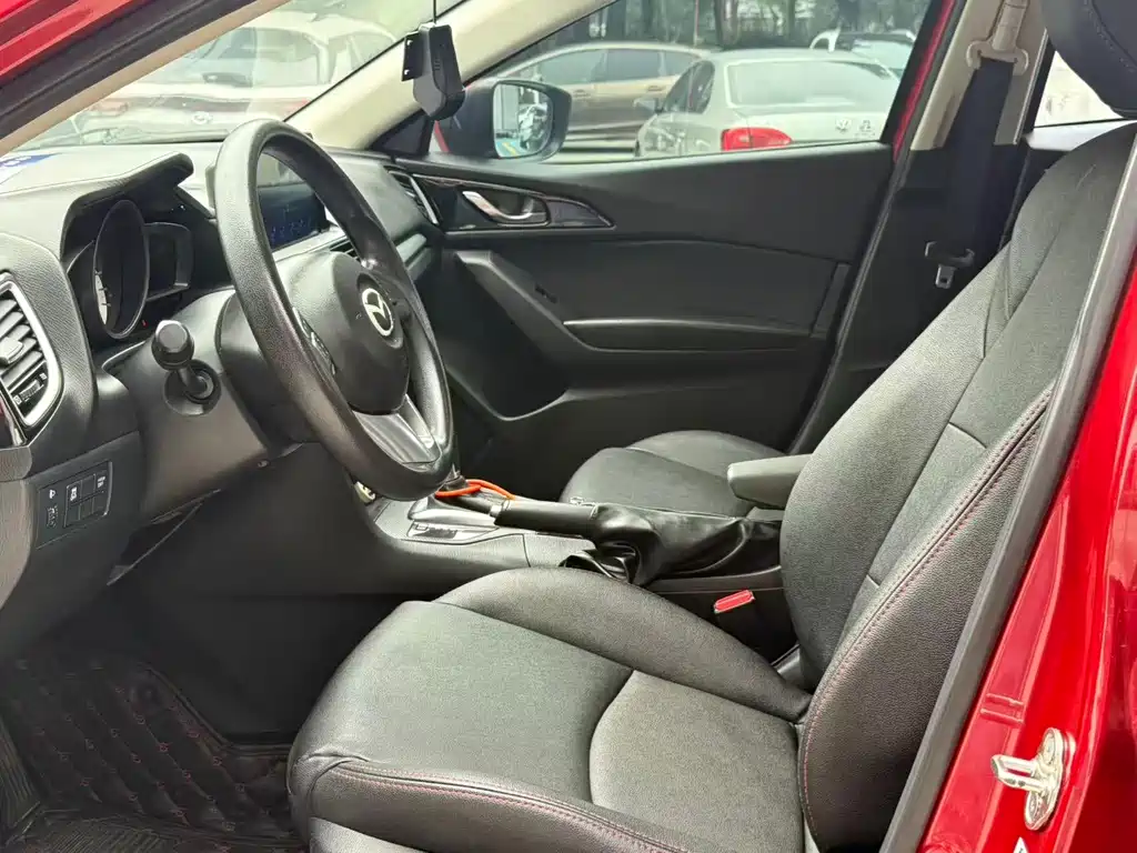 Mazda 3 Axela Sedan 1.5 L Auto Comfort