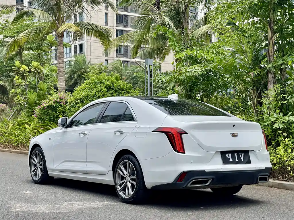 Cadillac CT4 28 T Luxury