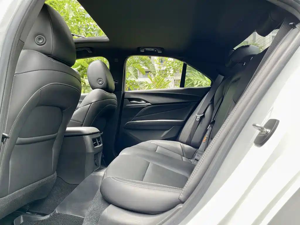 Cadillac CT4 28 T Luxury