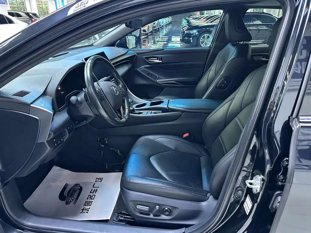 Avalon 2.5 L Luxury