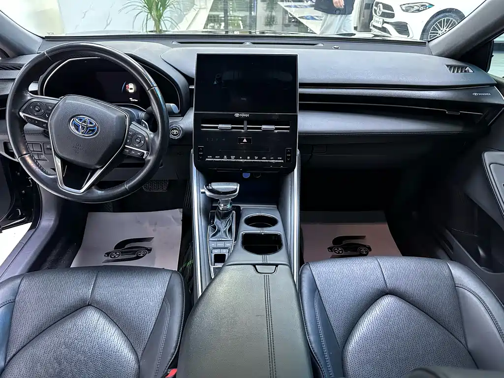 Avalon 2.5 L Luxury