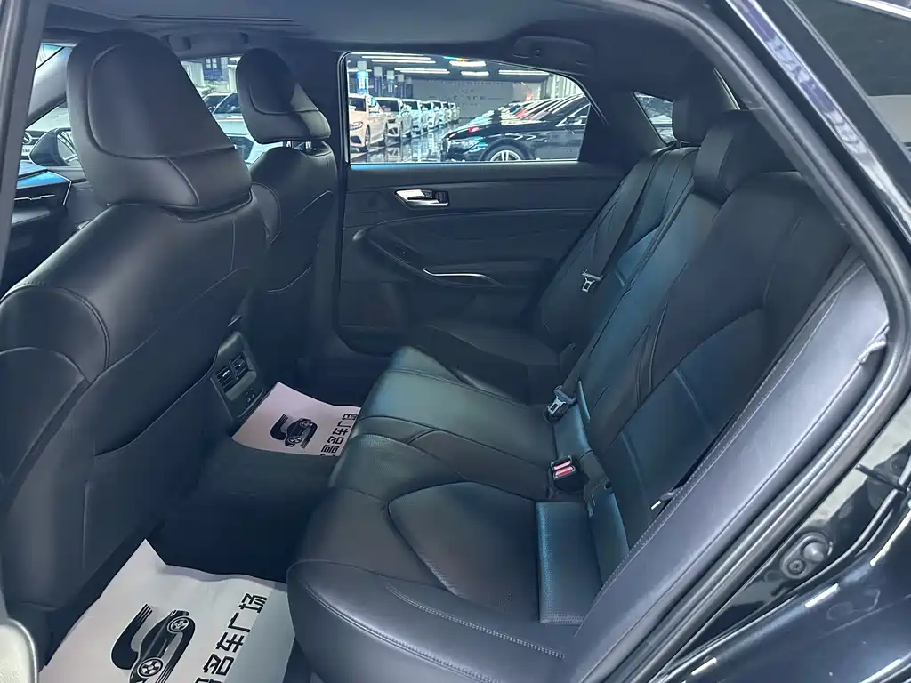 Avalon 2.5 L Luxury