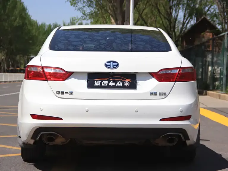 Besturn B70 奔腾B70 2016款 2.0 L 手动十周年纪念版