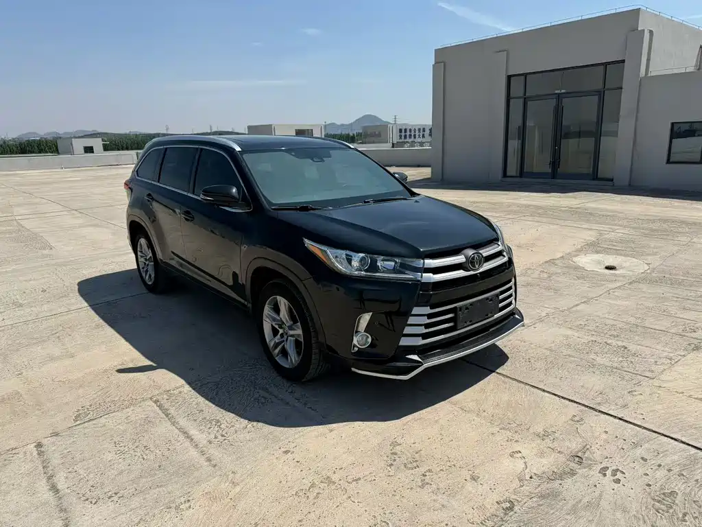 Highlander 2.0 T 4 WD Luxury 7-seat