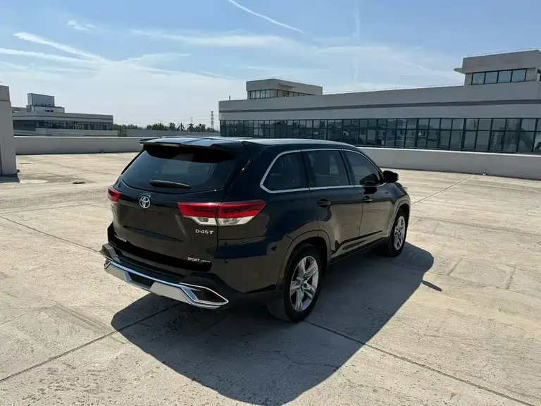 Toyota Highlander 2.0 T 4 WD Luxury 7-seat