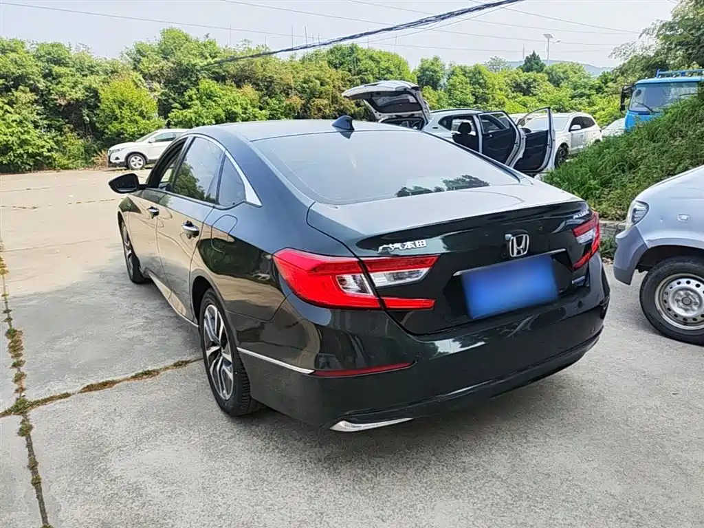 Accord Sharp· Hybrid 2.0 L Sharp Leading CN-VI