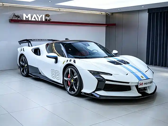 SF90 3.9 T V8 Stradale