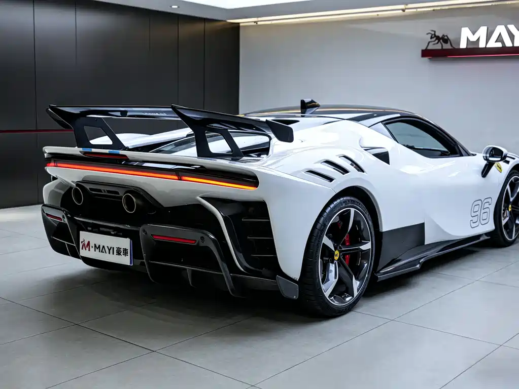 SF90 3.9 T V8 Stradale