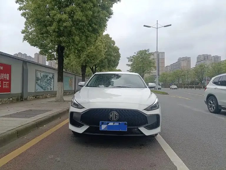 MG5 180 DVVT CVT Style