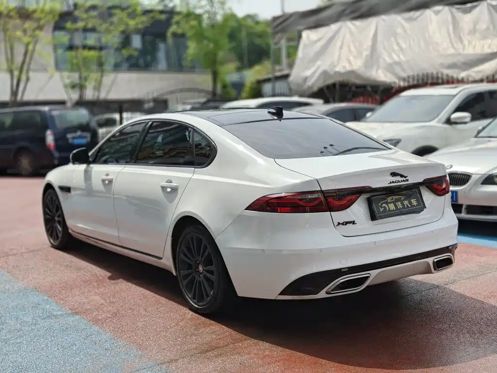 Jaguar XFL 2.0 T P250 2 WD Premium Luxury