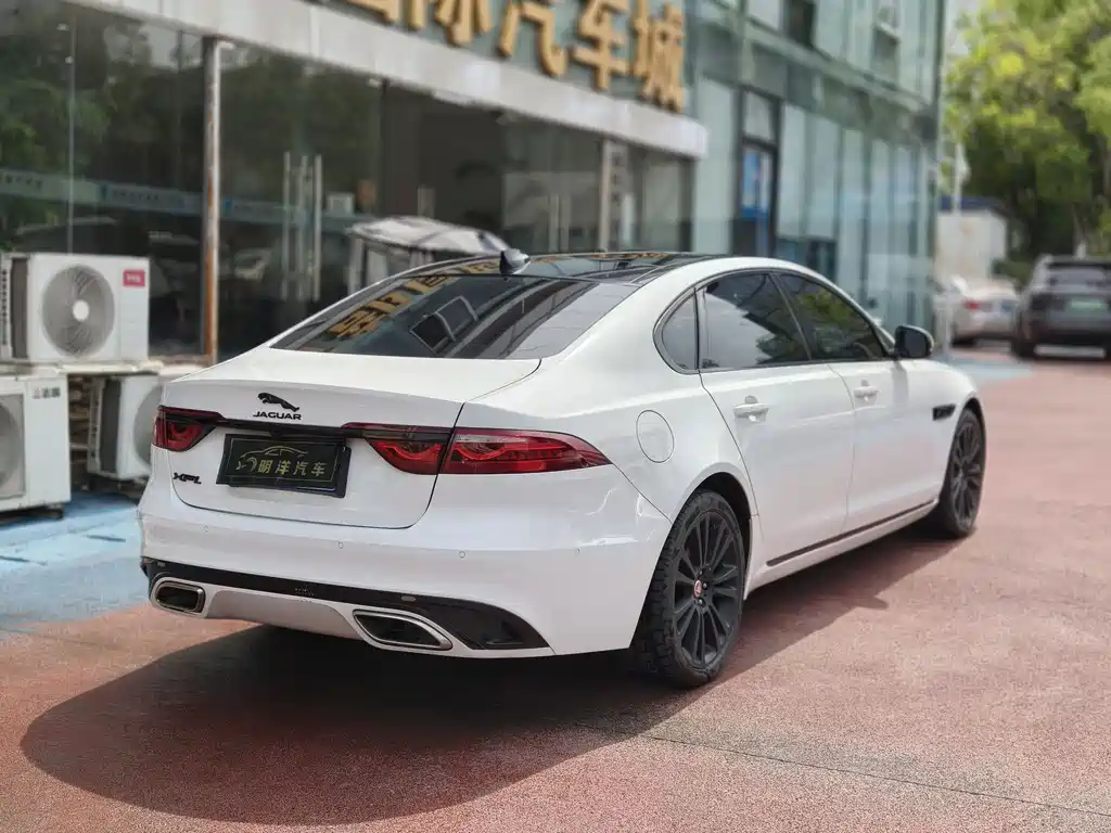 Jaguar XFL 2.0 T P250 2 WD Premium Luxury