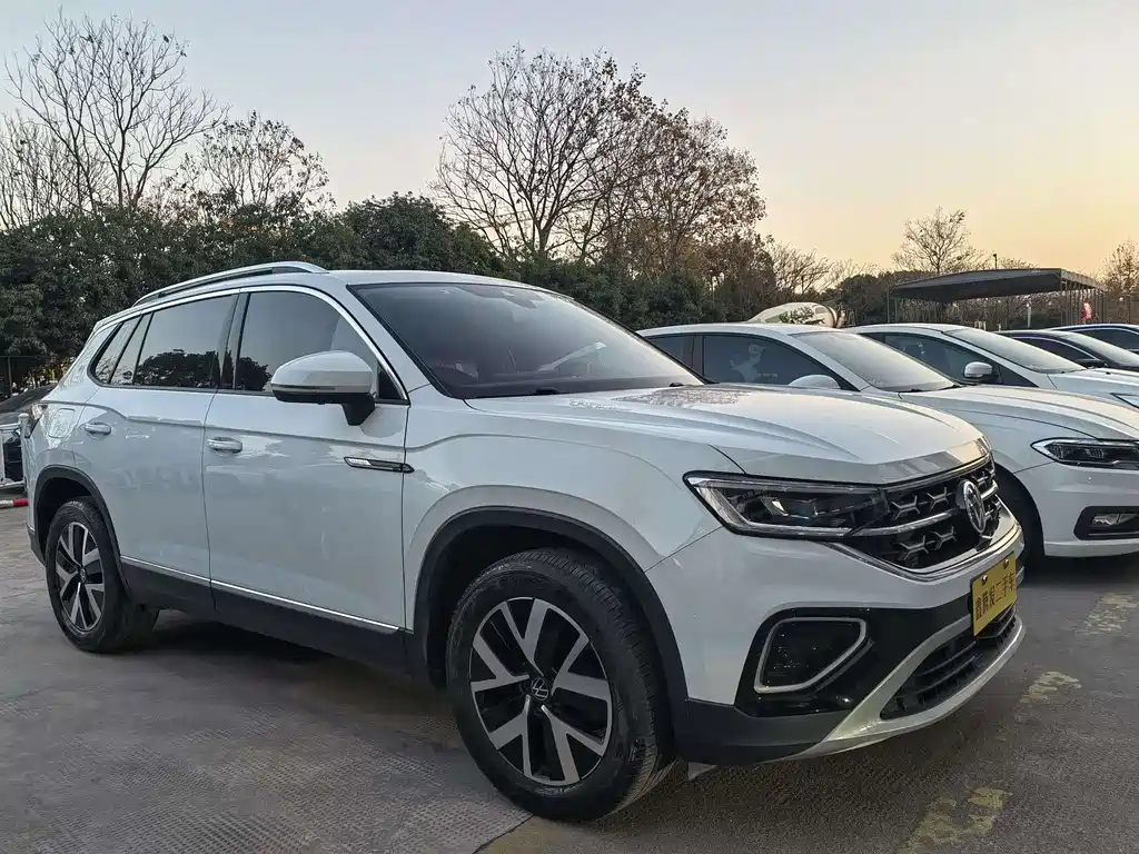 Tayron 300 TSI 2 WD Luxury Plus Advanced