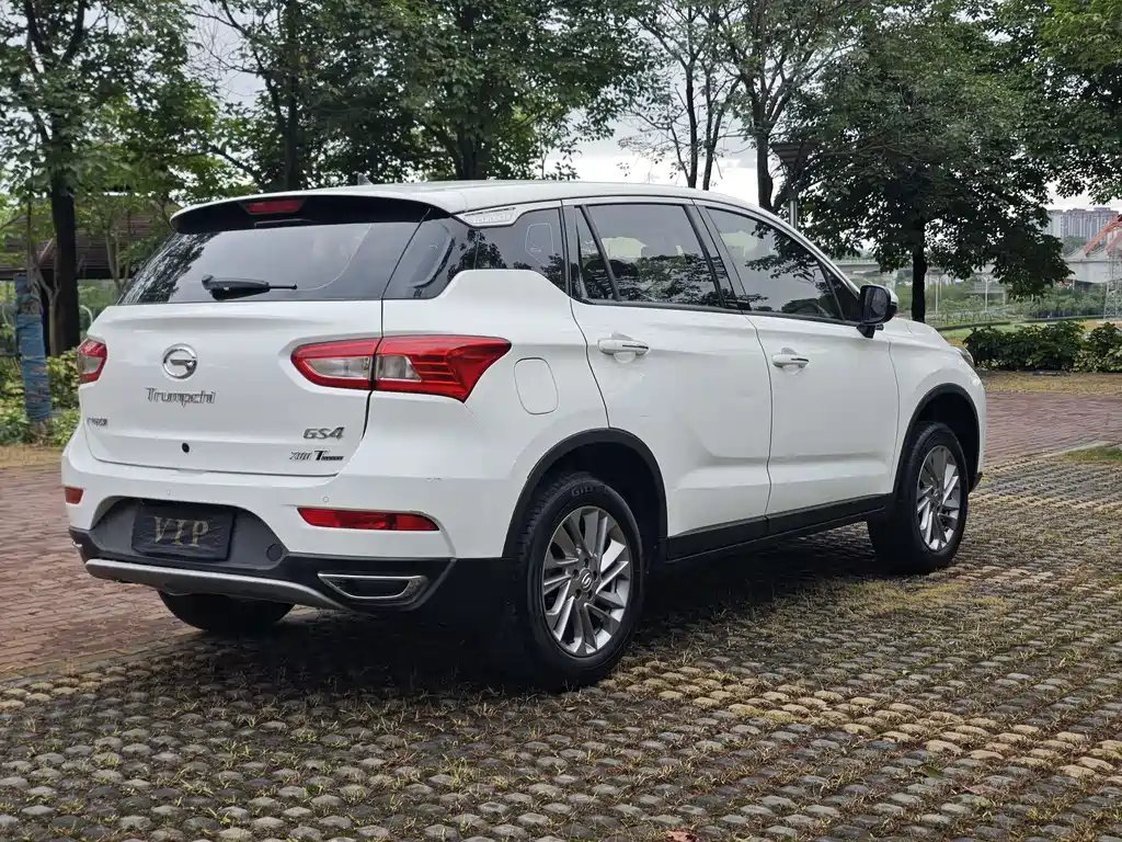 GAC Trumpchi GS4 200 T G-DCT 2 WD Comfort