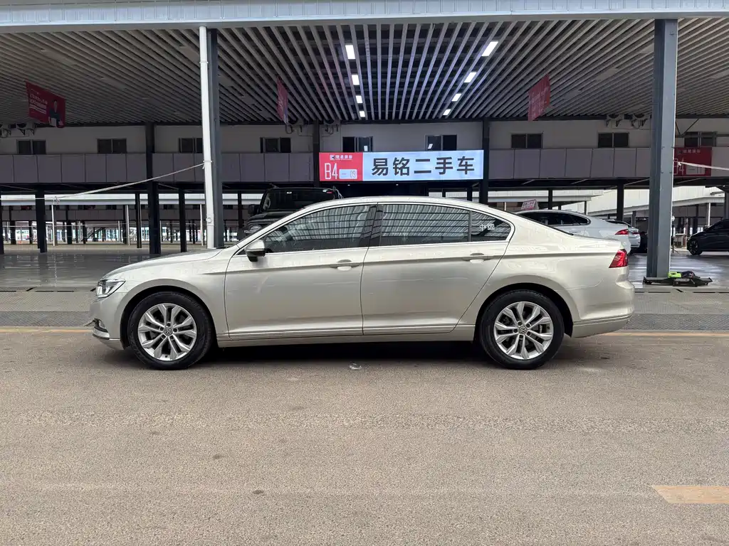 Magotan 330 TSI DSG Luxury