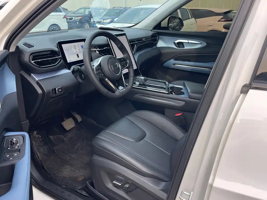 Besturn T90 奔腾T90 2023款 1.5 T DCT 自动舒适型