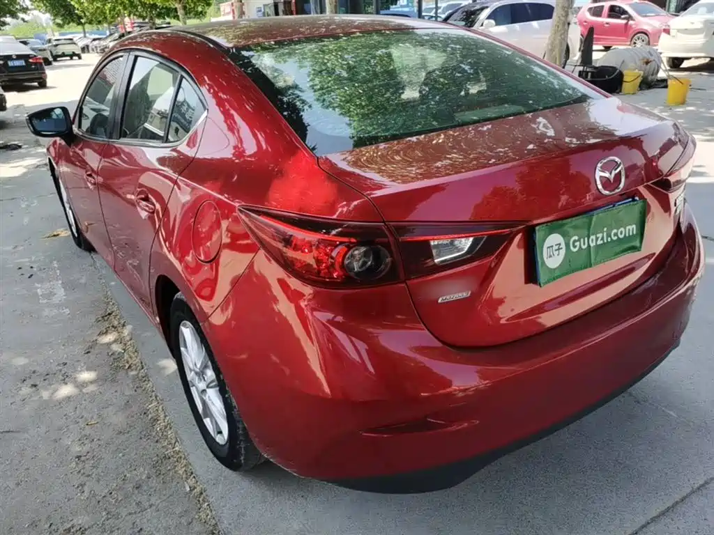 Mazda 3 Axela Sedan 1.5 L Manual Comfort