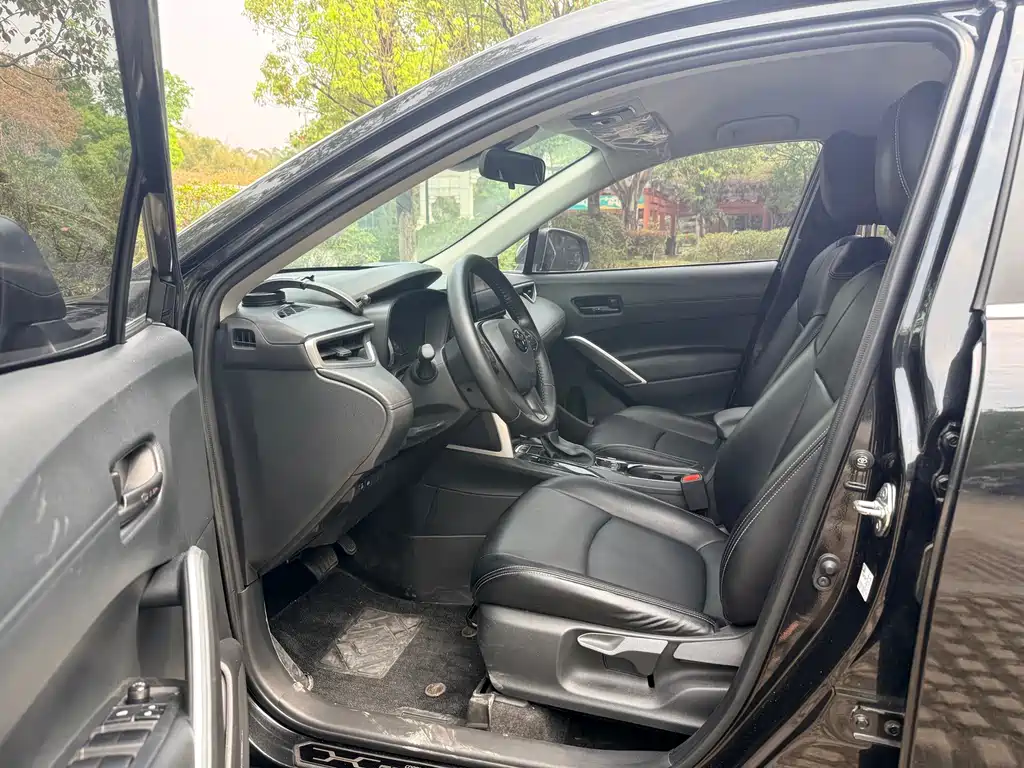Corolla Cross 2.0 L Pioneer