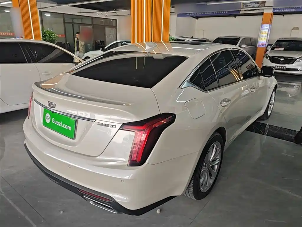 Cadillac CT5 28 T Luxury (Standard)