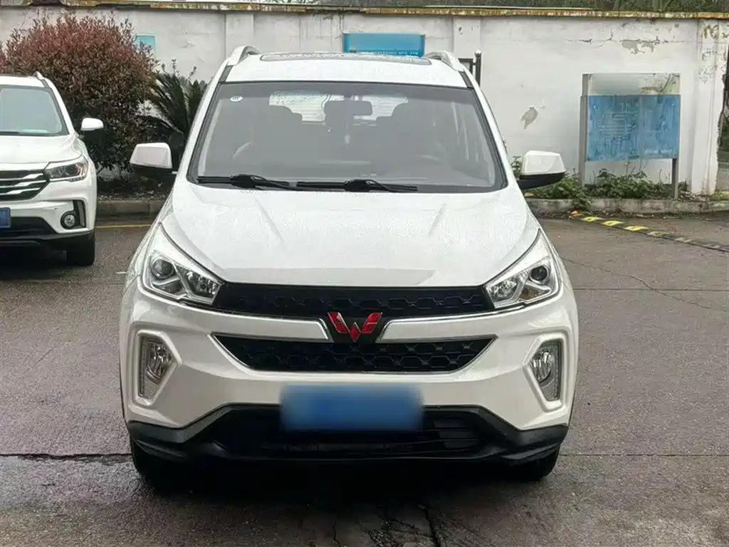 Wuling Hongguang S3 1.5 L Manual Luxury CN-V