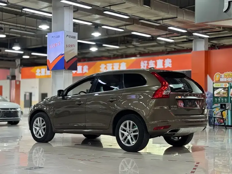Volvo XC60 T5 AWD Smart Progress