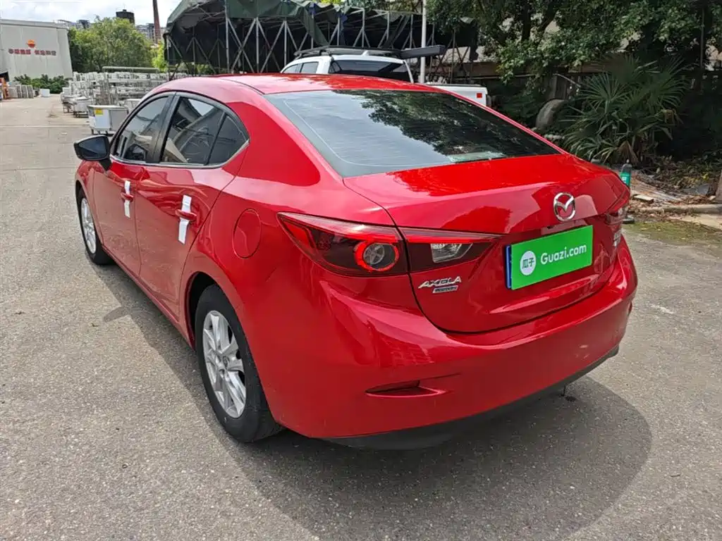 Mazda 3 Axela Cloud Control Sedan 1.5 L Auto Luxury CN-VI