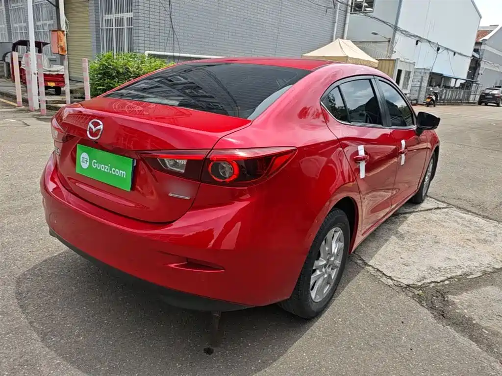 Mazda 3 Axela Cloud Control Sedan 1.5 L Auto Luxury CN-VI